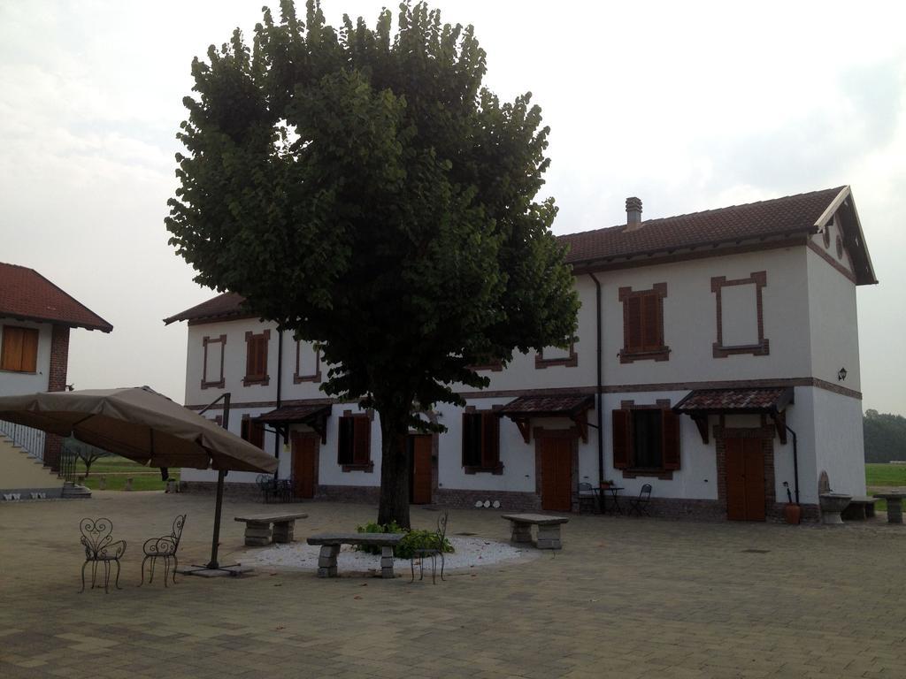 Bed And Breakfast Azienda Agricola Cascina Salazzara Маджента Екстер'єр фото